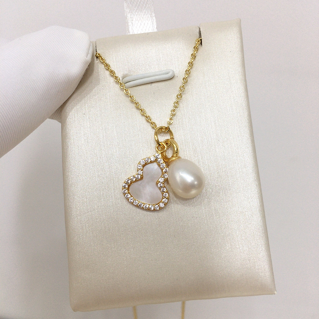 Elowyn™ Pearl Elegance Jewellery Set