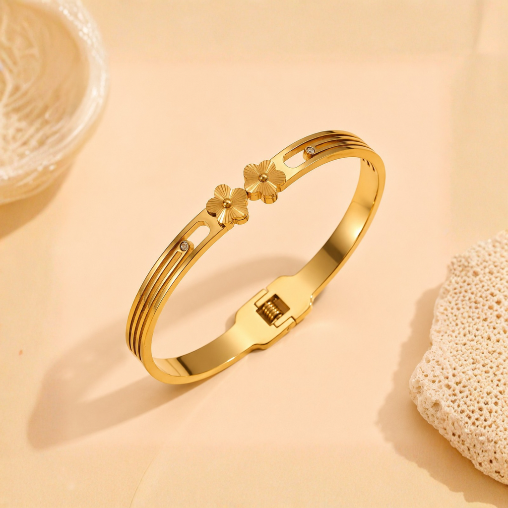 Fleur Éclat Crystal Bangle